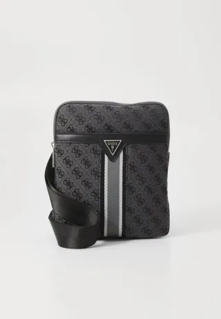 Riñonera Guess Negra y Gris