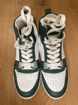 Zapatillas deportivas altas verdes y blancas