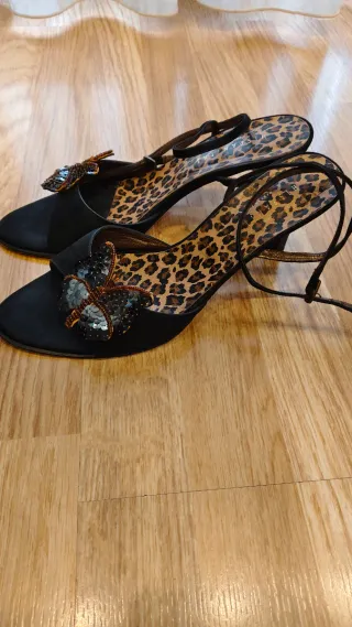 Sandalias fiesta negras mariposa talla 40