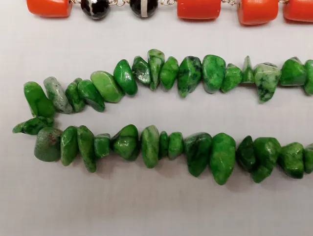 Collane pietre dure verdi e rosse