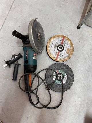 Amoladora Makita 2000W Radial Disco Grande