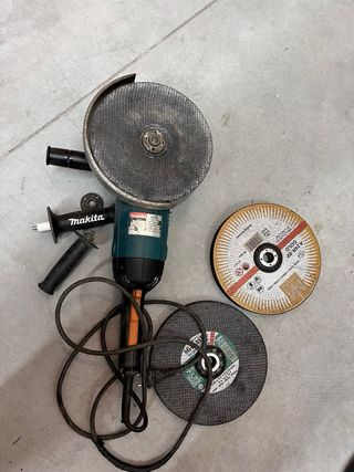 Amoladora Makita 2000W Radial Disco Grande
