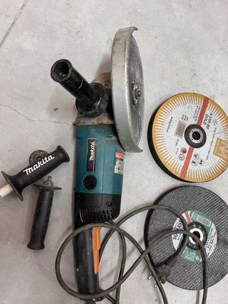 Amoladora Makita 2000W Radial Disco Grande