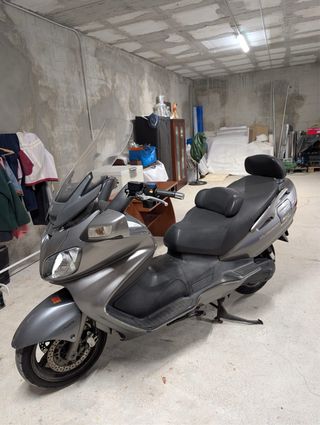 Suzuki Burgman Executive 650