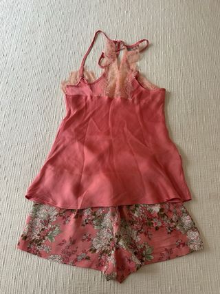 Pijama corto Etam floral y encaje