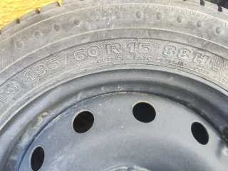 Rueda de coche de repuesto