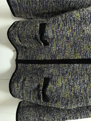 Rebeca mujer gris y multicolor