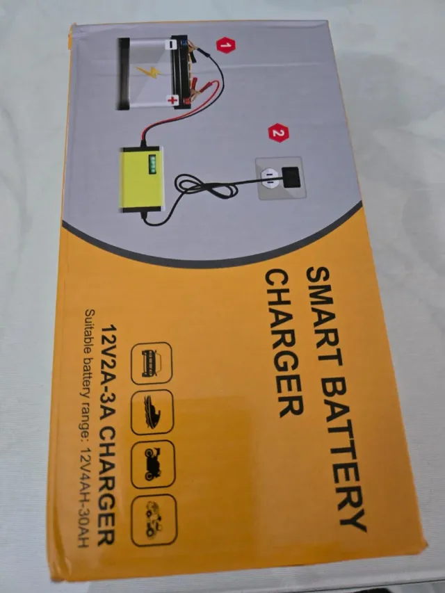 Cargador de Batería Amarillo