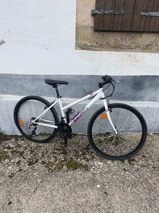 Bicicleta BTT Btwin Blanca