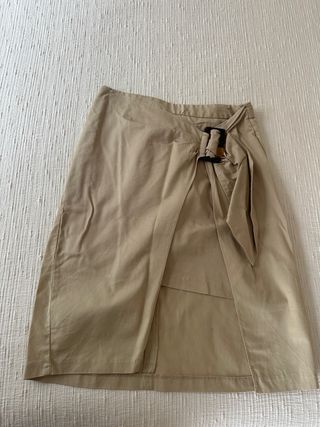 falda asimetrica zara