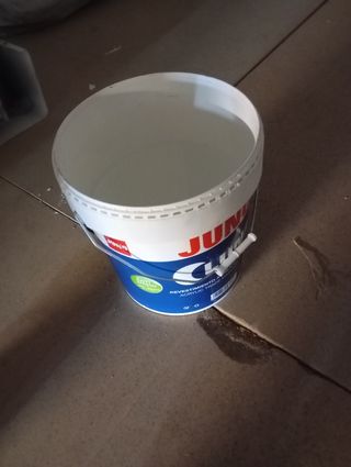 Cubo de pintura vacío JUNO LUNA