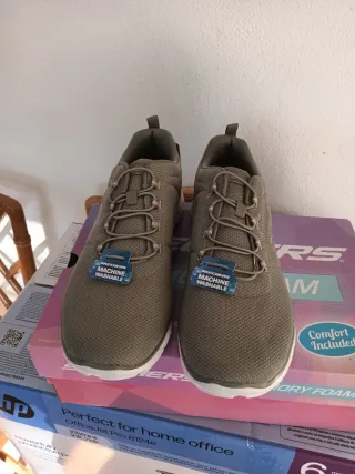 Zapatillas Skechers Memory Foam .