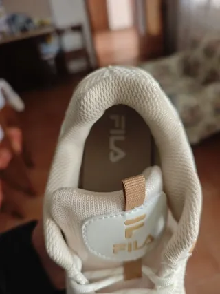 Sneakers Fila bianche e oro taglia 38