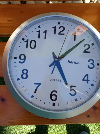 Reloj de pared Hama Quartz