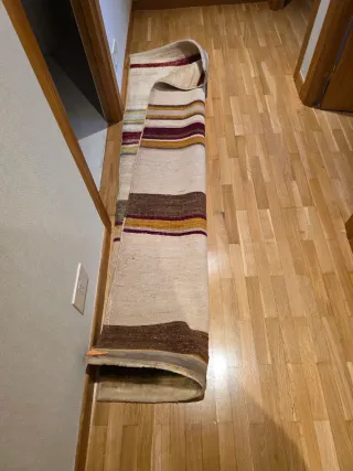 Tappeto da corridoio beige, granato e marrone