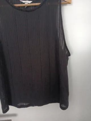 Camiseta negra canalé sin mangas