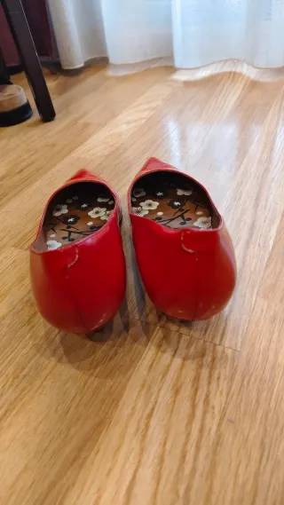 Zapatos rojos tacón bajo talla 40