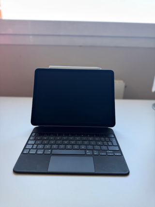 iPad Air 11 4ª Gen (Azul Cielo) + lápiz y teclado
