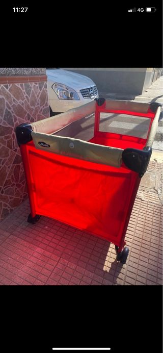 Cuna de viaje plegable