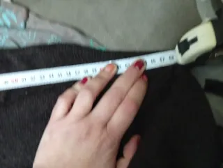 Jersey marrón cuello pico con detalles