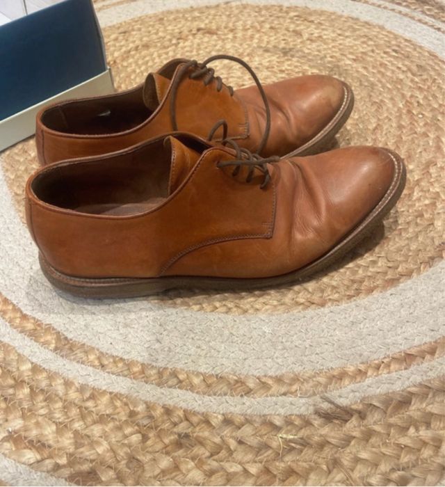 Zapatos de vestir de cuero marrón