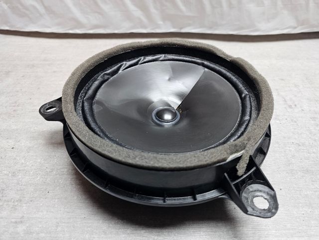 861601A210 Altavoz puerta delantera Toyota C-HR II