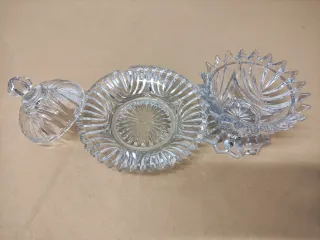 Bombonera/azucarera cristal antiguo tallado.