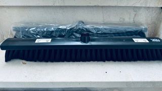 2 Cepillo Exterior Piscina 57cm Negro y el palo.