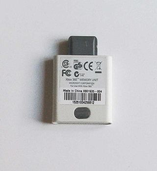 Memory Unit da 64 Mb Microsoft per Xbox 360 Fat