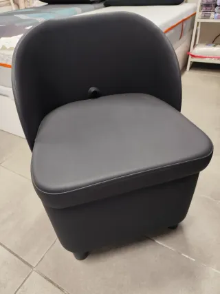 Sillón baúl tapizado gris