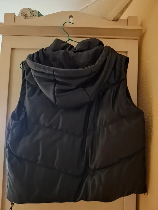Chaleco acolchado con capucha negro Talla S