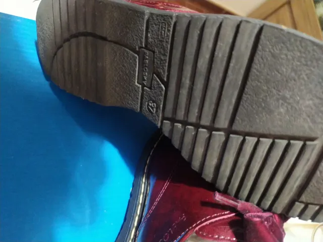 Zapatos Pablosky charol burdeos