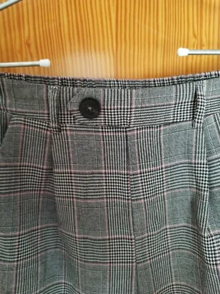 Pantalones de cuadros grises