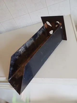 Antiguo Cenicero de fundición para cocina de leña