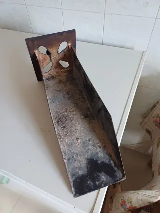 Antiguo Cenicero de fundición para cocina de leña