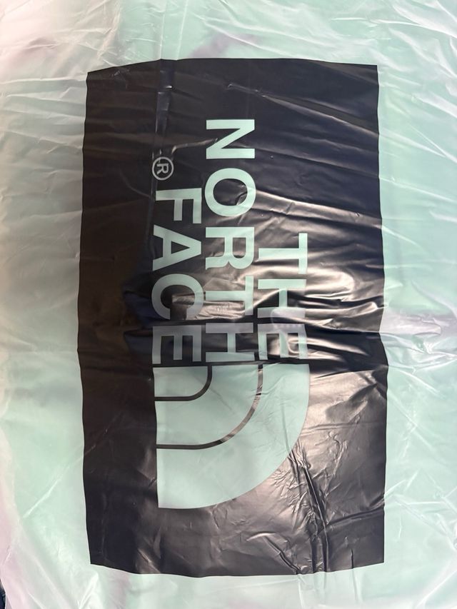 Chaqueta The North Face Verde y Negra