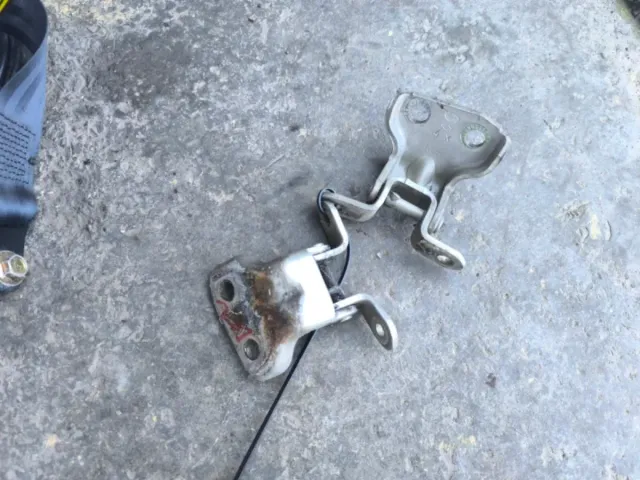 Bisagras Puerta Nissan Terrano 2