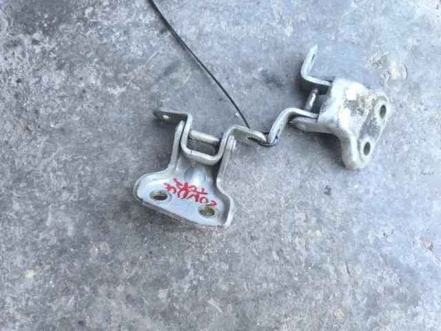 Bisagras Puerta Nissan Terrano 2