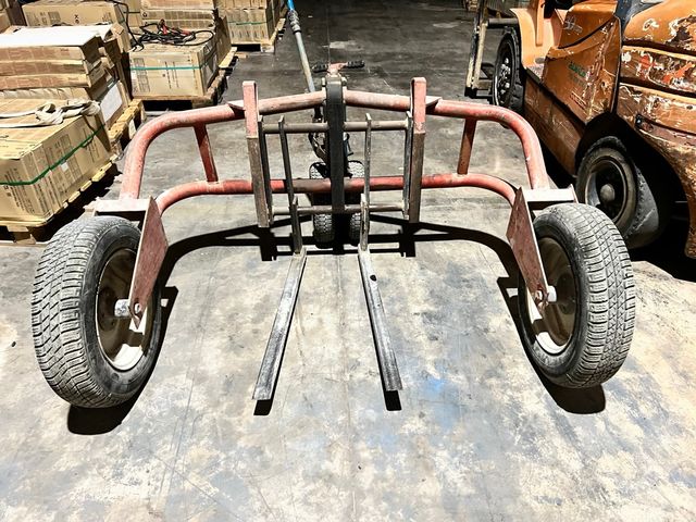 Transpaleta de obra robusta