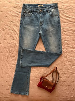 Vaqueros flare i dodo