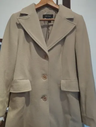 Abrigo largo de paño beige