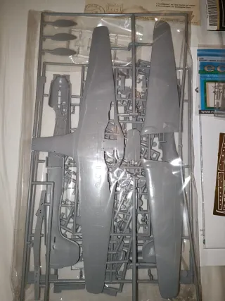 Aereo Kit Focke-Wulf Ta-152H-0 Hobby2000 1/48