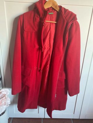 Trenca Benetton Roja con Capucha
