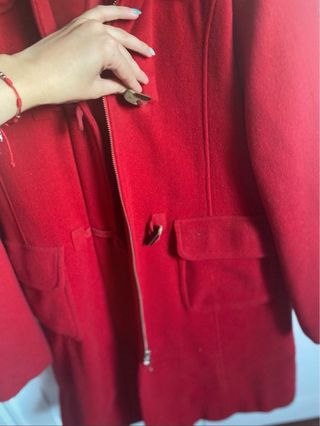 Trenca Benetton Roja con Capucha