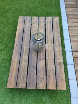 Mesa de madera estilo chill out