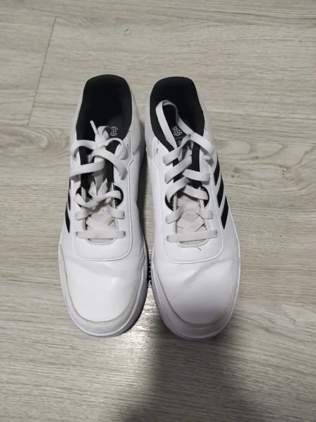 Zapatilla Adidas Blanca Casi Nueva