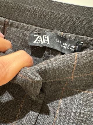 Pantalones de vestir grises a cuadros