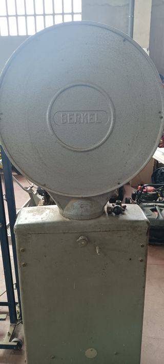 Báscula antigua Berkel 150 kg