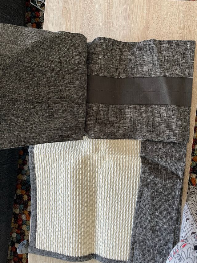 Rascador para gatos de tela y sisal