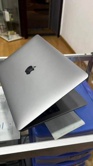MacBook Air 2020 512GB Gris Espacial